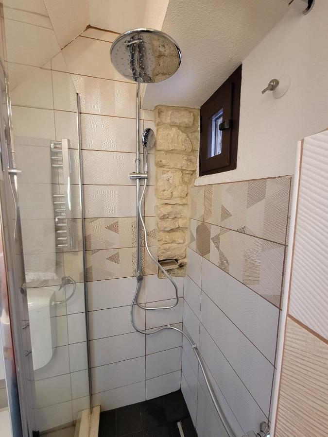 הוילה Tavenna Ancient Stone 'Casa Rosa'- Sea And Mountain View Tranquil Borgo מראה חיצוני תמונה